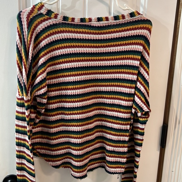 Cute Blouse/Sweater!! Super comfy and fits to size! - Picture 2 of 3